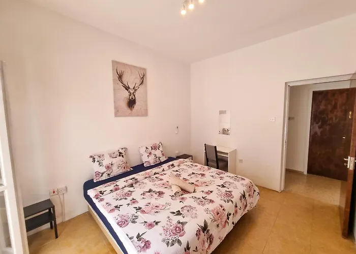 Privat bolig Citycenter Next To The Larnaca